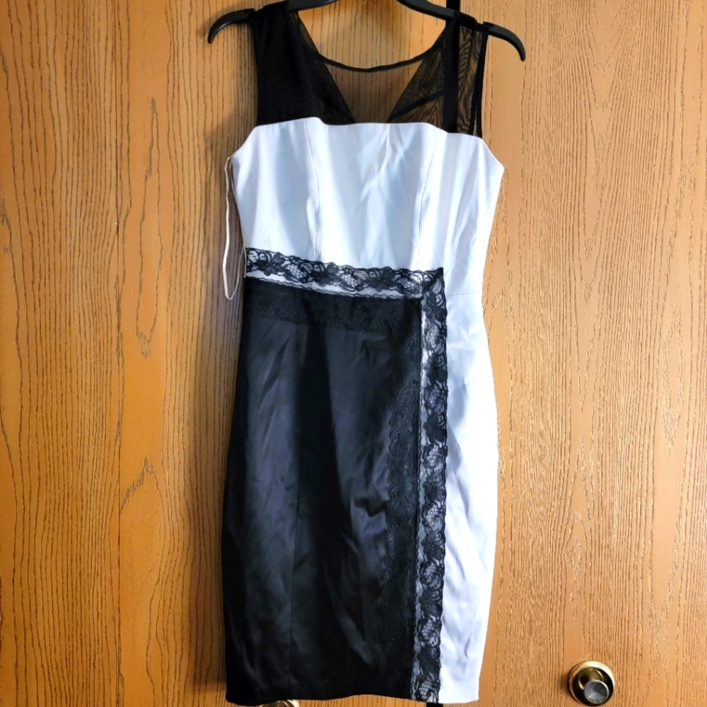 White black size small